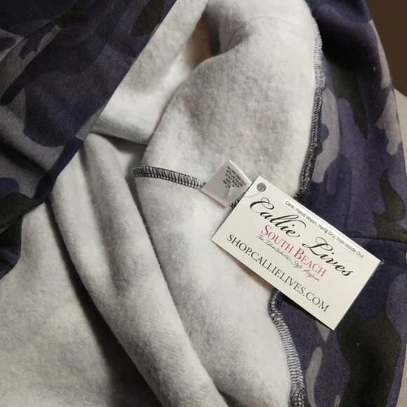 Large Callie Lives Miz Survivor Navy Camo Warning Hooded Sweatshirt blue fleece - Picture 5 of 11